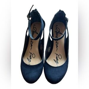 American Rag Blue Wedges Classic Design